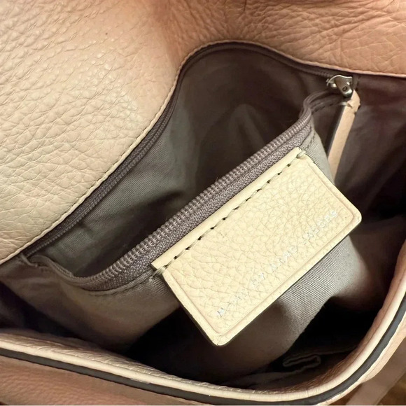 Marc By Marc Jacobs Q Natasha Leather Crossbody Bag - Picture 12 of 15